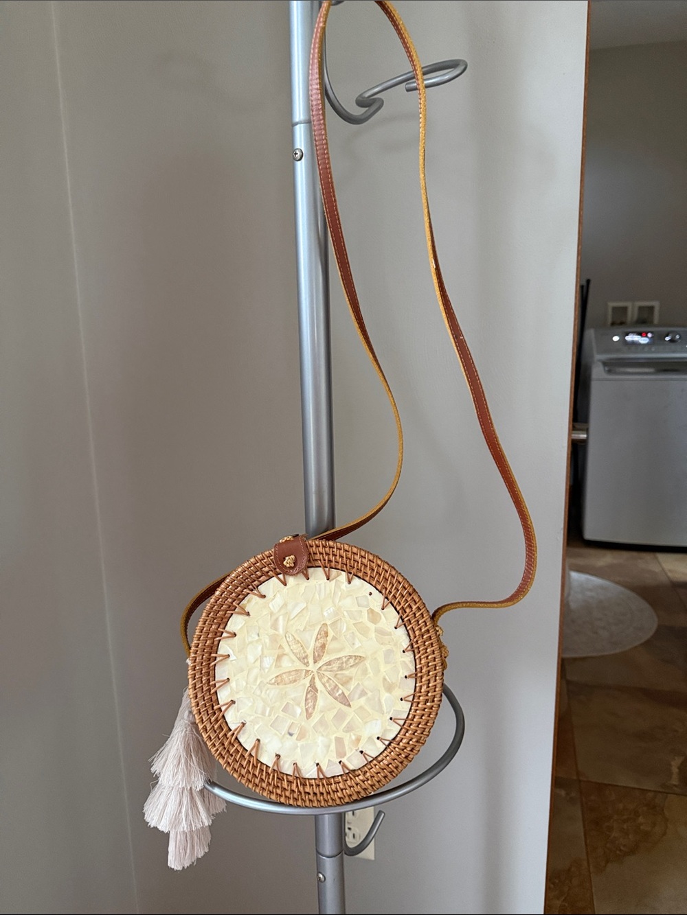 Unbranded Rattan Round Crossbody Bag Mother of Pearl Inlay Boho Brown Small